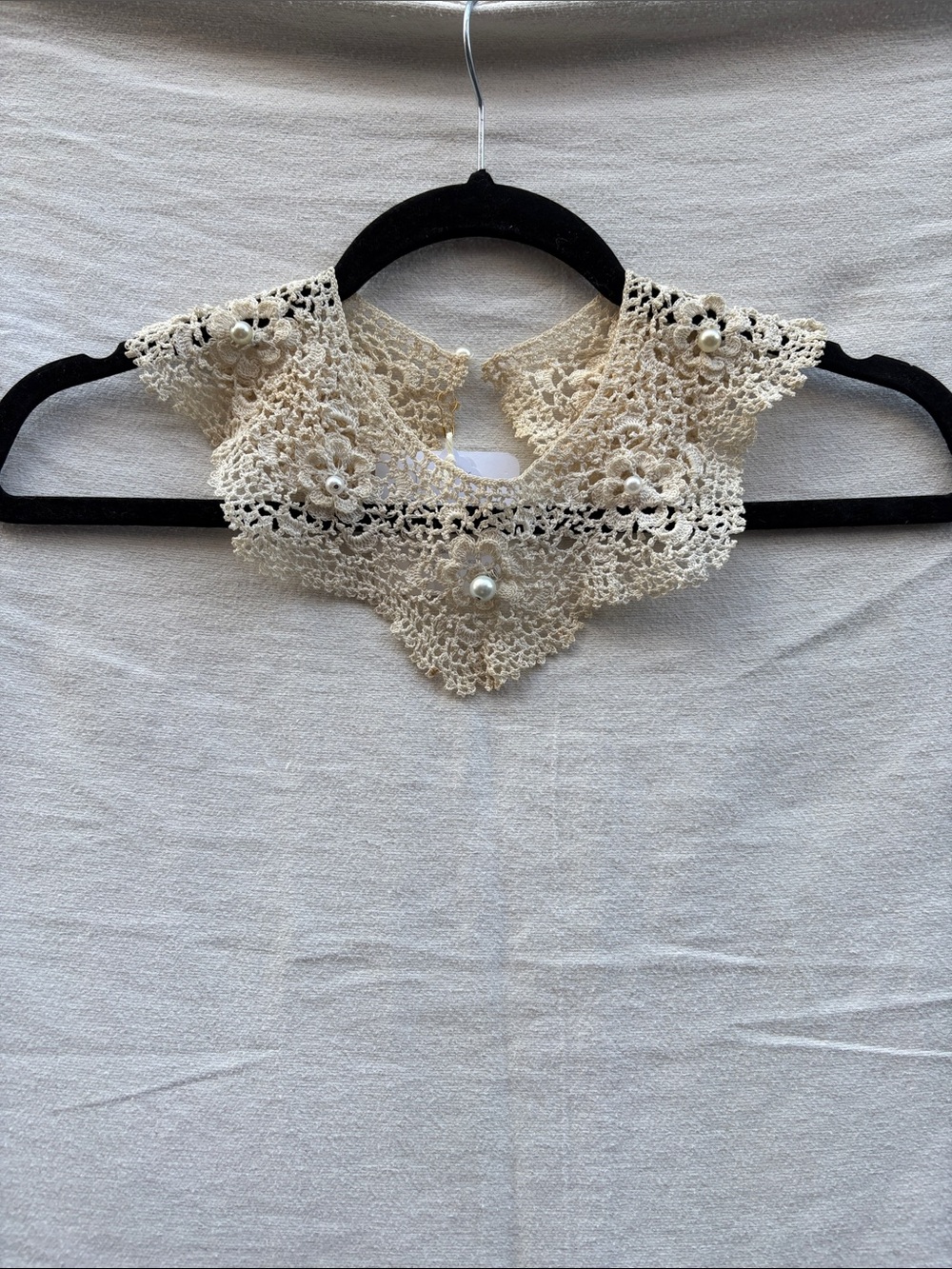 1920s Cream Crochet Lace Collar Necklace with Pearl Accents
